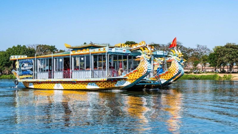 Tour ca Huế trên sông Hương chi phí